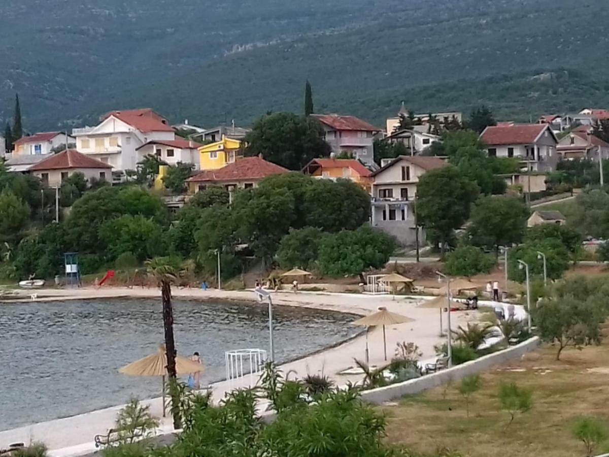 Apartments Stela Gornji Karin Exterior foto